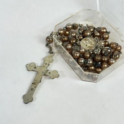 LOT 128: Collection of Rosaries
