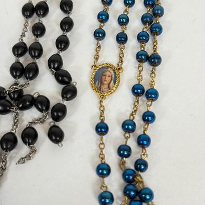 LOT 128: Collection of Rosaries