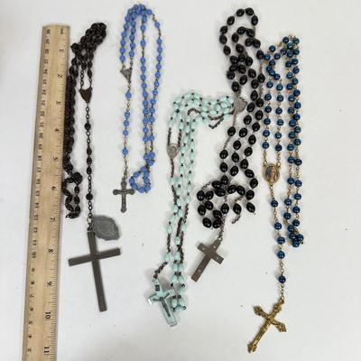 LOT 128: Collection of Rosaries