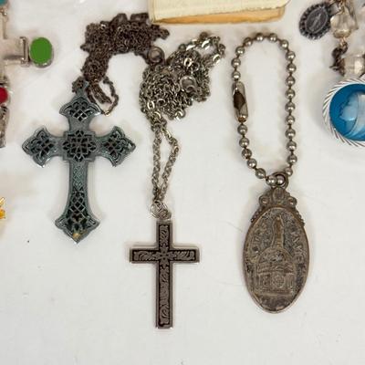 LOT 129: Religious Jewelry, Crosses, Pope Coin & More
