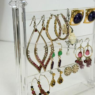 LOT 131: Pierced Earring Collection