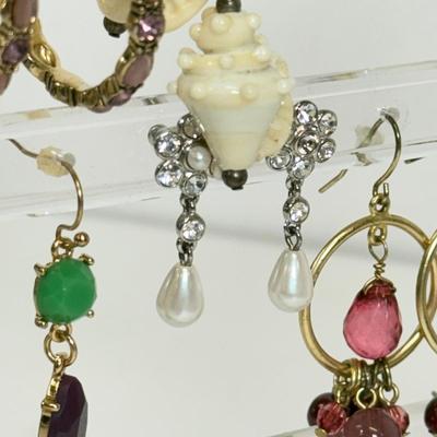 LOT 131: Pierced Earring Collection