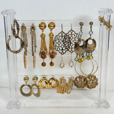 LOT 133: Pierced Earring Collection