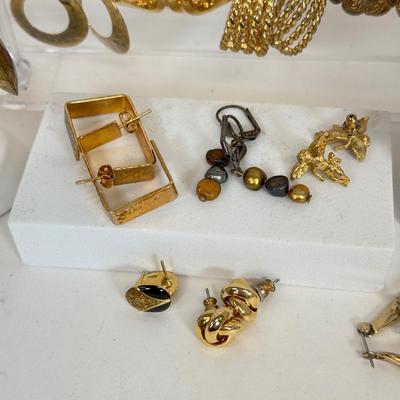 LOT 133: Pierced Earring Collection