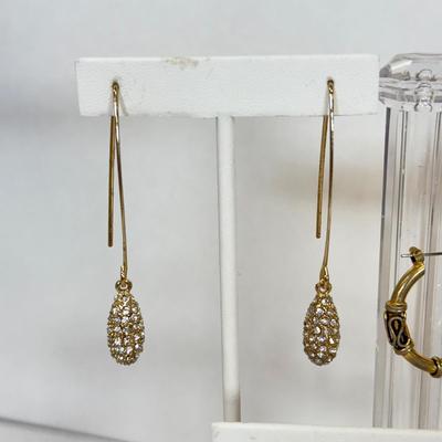 LOT 133: Pierced Earring Collection
