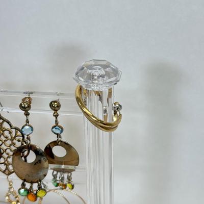 LOT 133: Pierced Earring Collection
