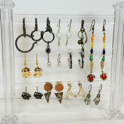 LOT 134: Pierced Earring Collection