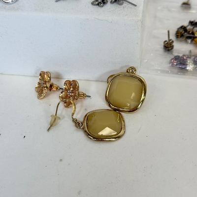 LOT 134: Pierced Earring Collection