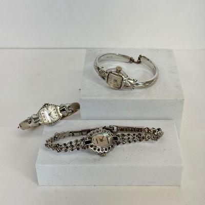 LOT 135: Ladies Watches: Majestron, Benrus & Bulova