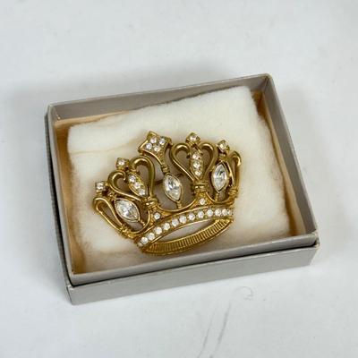 LOT 137: Kenneth Jay Lane’s Crown Pin, Rhinestone Pins/Brooches & Bracelet