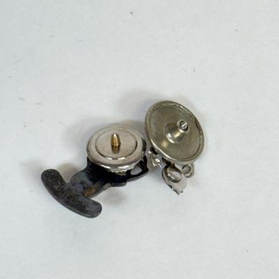 LOT 139: American Flag Pins, Army Ribbons & More