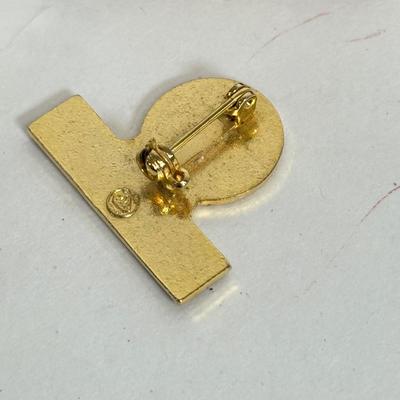 LOT 139: American Flag Pins, Army Ribbons & More