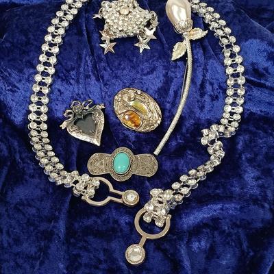 LOT 143: Vintage Costume Brooches and Plastic Belt