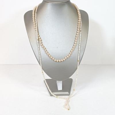 LOT 144: Large Collection of Feaux Pearl / Freshwater Pearl Necklaces, Bracelets & Earrings