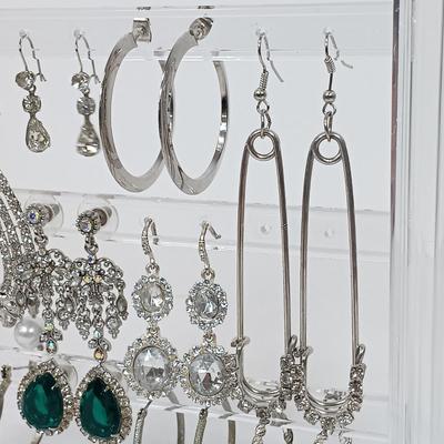 LOT 146: Silver-Tone Costume Jewelry