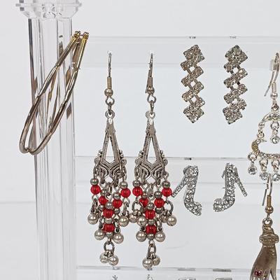 LOT 147: Vintage BSK Pink Rhinestone Bracelet, Hammered Silver-Tone Oval Earrings, Aurora Borealis Crystal Bead Necklace & More