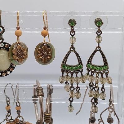 LOT 148: Vintage Costume Jewelry Earrings