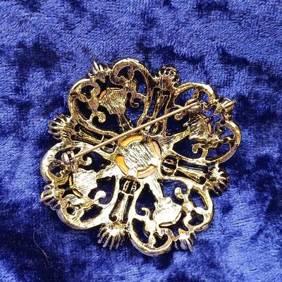 LOT 150: Antique Handpainted Porcelain Brooch, Artisan Brooch Pendant on Avon Chain & Vintage Costume Brooches