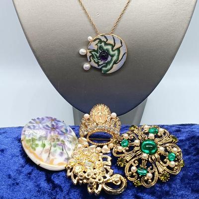 LOT 150: Antique Handpainted Porcelain Brooch, Artisan Brooch Pendant on Avon Chain & Vintage Costume Brooches