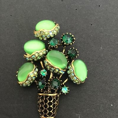 Sale Photo Thumbnail #226: Beautiful spring flower pot fashion brooch 
W/ faux and colored rhinestones 
Please see attached photos