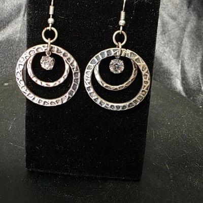 Vintage Silver-Tone Concentric Circle Drop Earrings with Crystal Accent