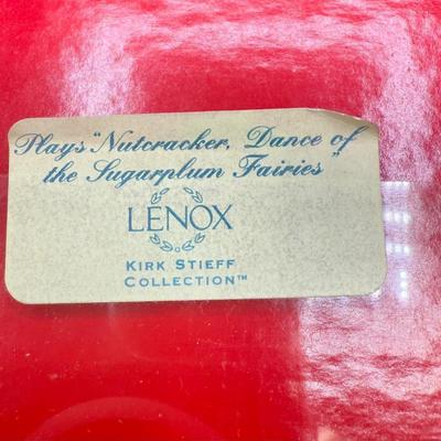 Sale Photo Thumbnail #635: Approx. 4” tall, tested, plays “Dance of the Sugarplum Fairies”.