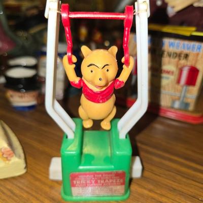 Pooh trapeze
