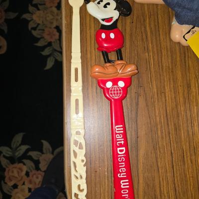 Mickey backscratcher
