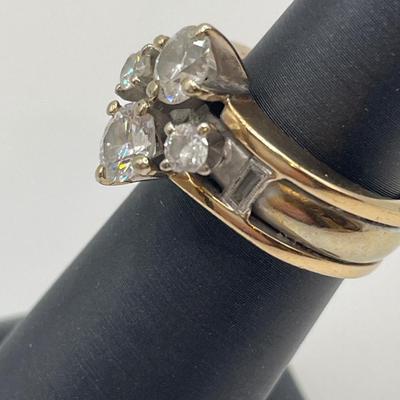 Super sparkly diamond and 14k ring