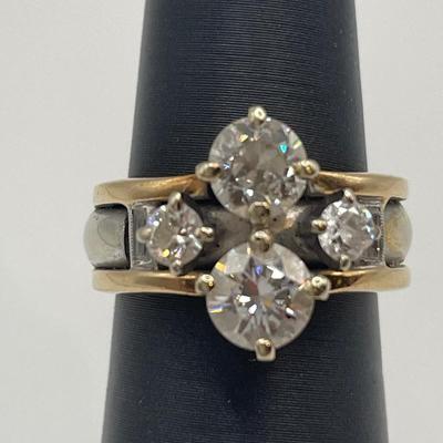 Super sparkly diamond and 14k ring