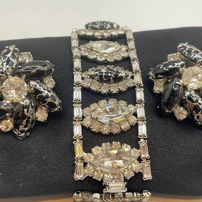 Vintage Hobe clip on earrings and bracelet set