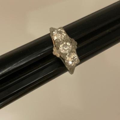 18k white gold Antique diamond ring