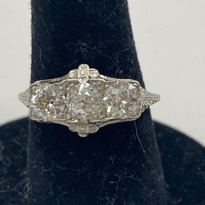 18k white gold Antique diamond ring