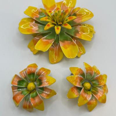 Vintage yellow enamel brooch and clip on earrings