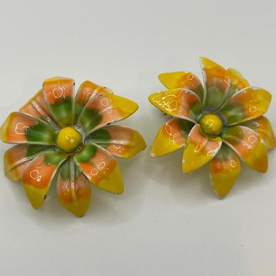 Vintage yellow enamel brooch and clip on earrings