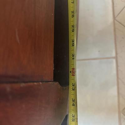 Upholstered Victorian-Style Rocking Armchair with Tufted Velvet Seat