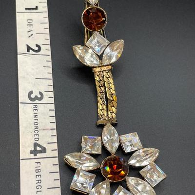 Vintage unique clip with rhinestones