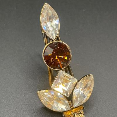 Vintage unique clip with rhinestones