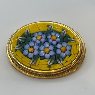 Vintage ITALY Micro Mosaic Round Gold Tone Brooch/Pin And earrings