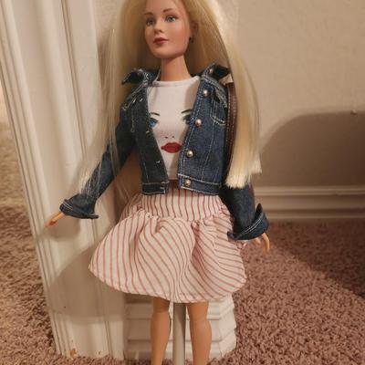 2003 Seventeen the Doll