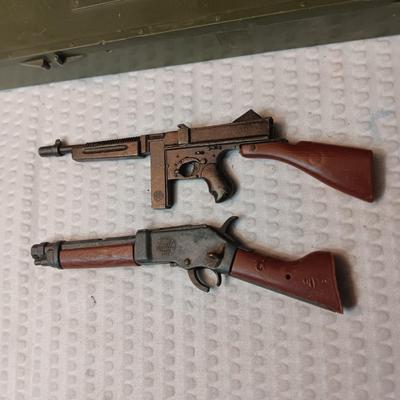 2 SMALL MODEL GUNS