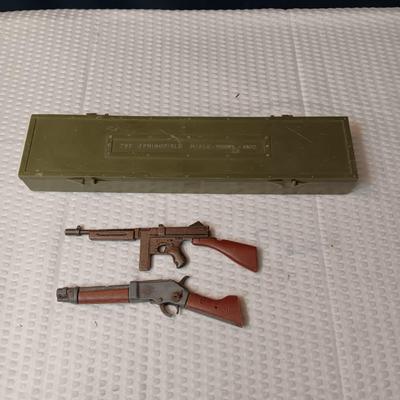 2 SMALL MODEL GUNS