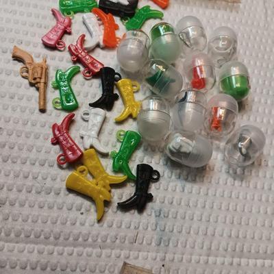 GUMBALL MACHINE TOYS AND DIME STORE TOYS