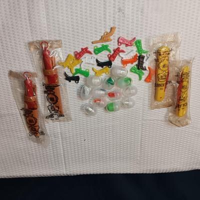 GUMBALL MACHINE TOYS AND DIME STORE TOYS