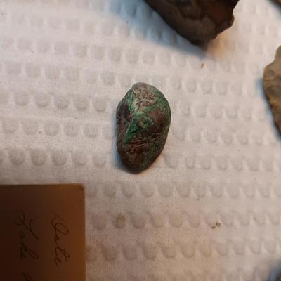 FOSSILS, PARTIAL ARROW HEADS AND NATIVE AMERICAN ARTIFACTS