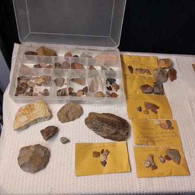 FOSSILS, PARTIAL ARROW HEADS AND NATIVE AMERICAN ARTIFACTS