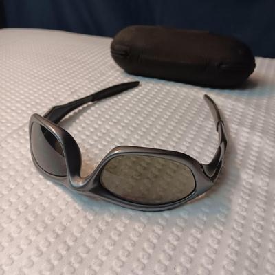 OAKLEY SUNGLASSES