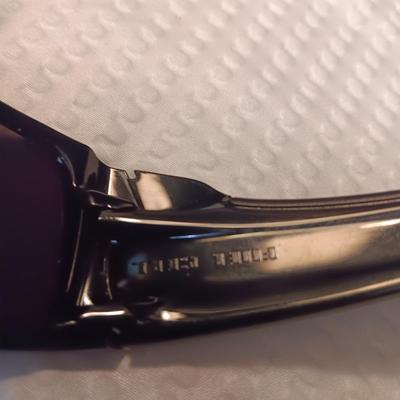 OAKLEY FUEL CELL SUNGLASSES WITH CASE