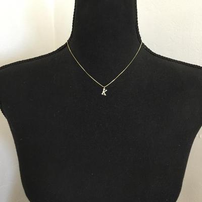 Beautiful very nice gold toned petite dainty necklace
