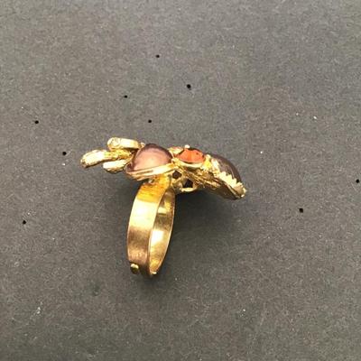 Very nice multi color fashion ring